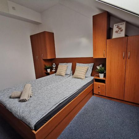 Hid Ifjusagi Szallo Hostel Dunaújváros Kültér fotó