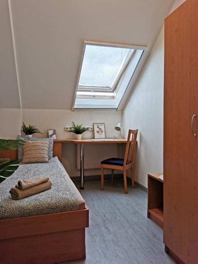 Hid Ifjusagi Szallo Hostel Dunaújváros Kültér fotó