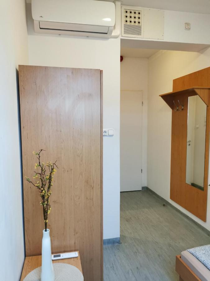 Hid Ifjusagi Szallo Hostel Dunaújváros Kültér fotó