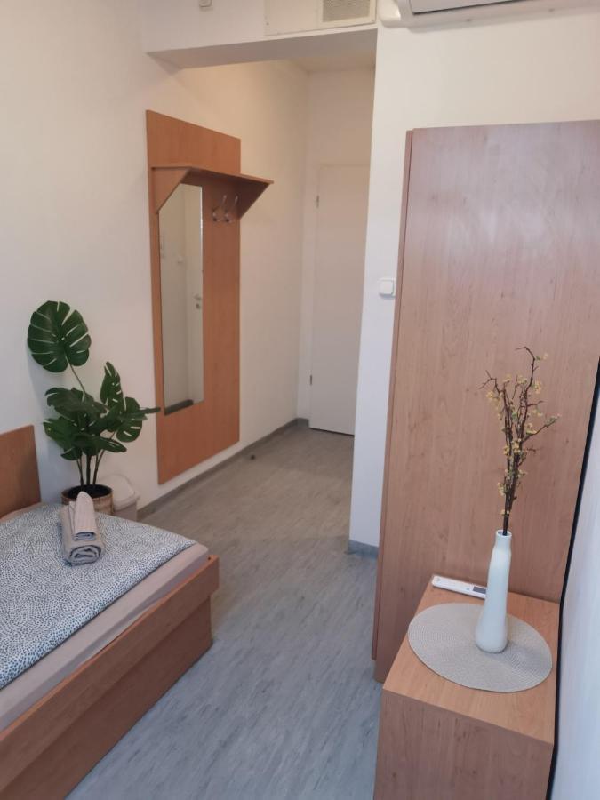 Hid Ifjusagi Szallo Hostel Dunaújváros Kültér fotó