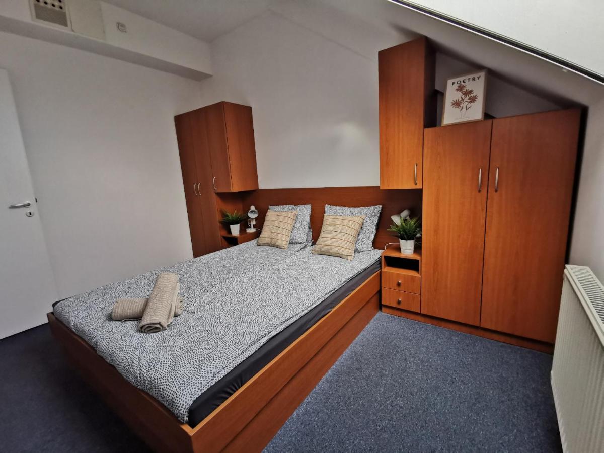Hid Ifjusagi Szallo Hostel Dunaújváros Kültér fotó